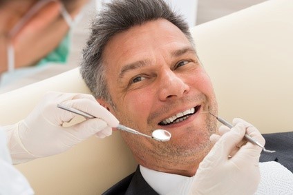 مراقبت بعد از جراحی کاشت ایمپلنت دندان